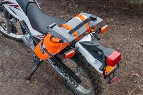 Bolsa de Combustible Giant Loop Armadillo - AVENTURATRAIL