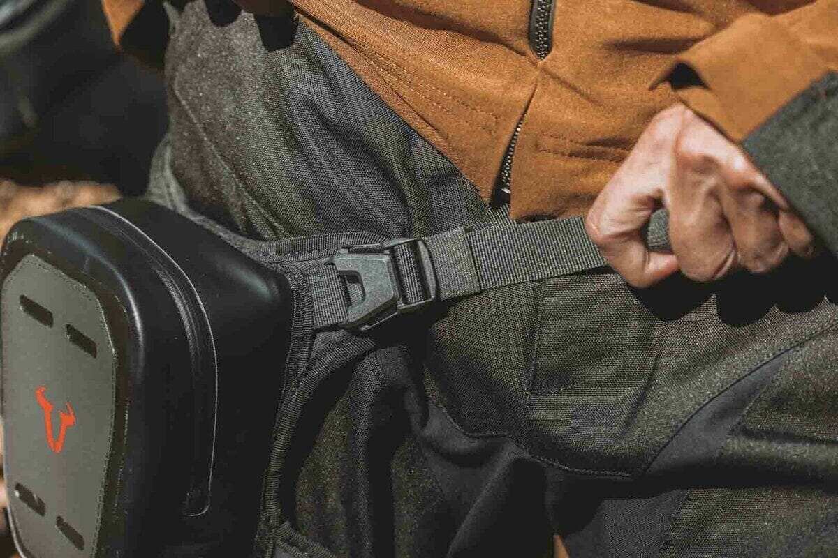 Bolsa de Pierna Impermeable SW MOTECH - AVENTURATRAIL